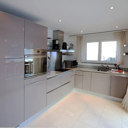 Cornelia Lejlighed *